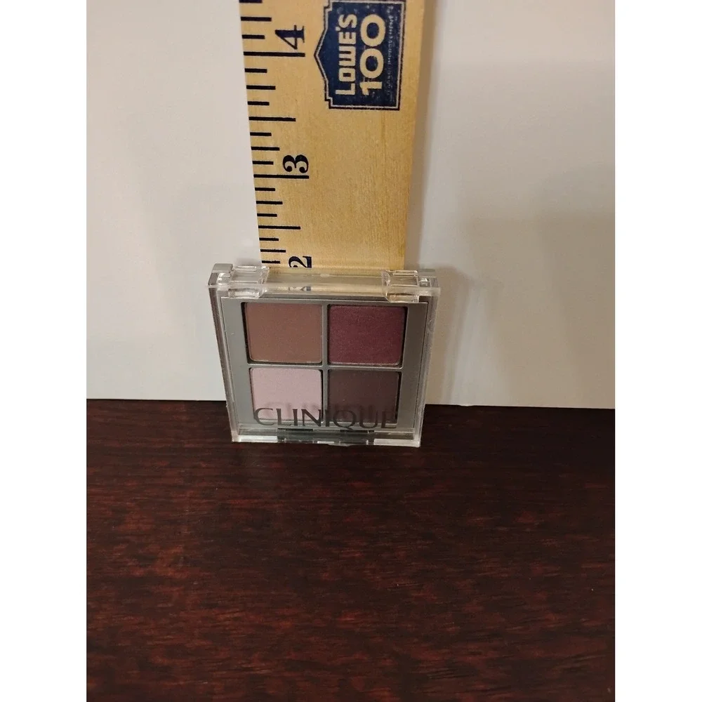 Clinique Colour Surge Eye Shadow Quad Night Plum Frosted Stone Violet 3.2g
